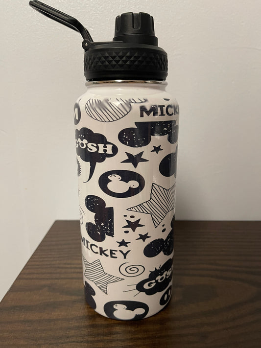 Mickey Mouse 32 oz water bottle